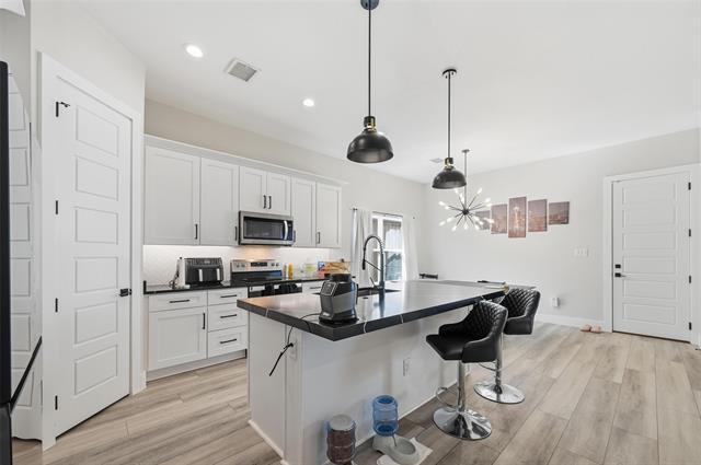 Building Photo - 7733 Indian Ridge Trail