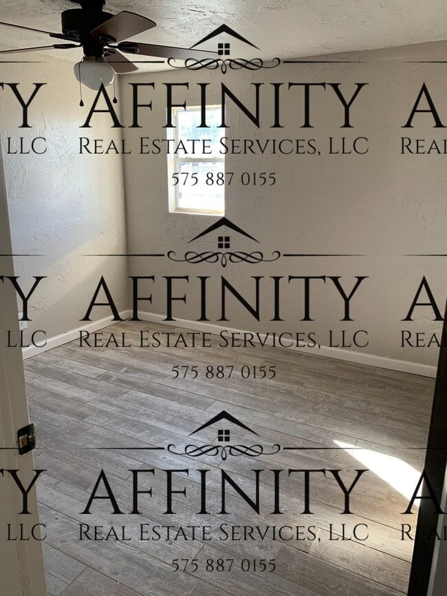 Building Photo - 2610 Mountain View Dr