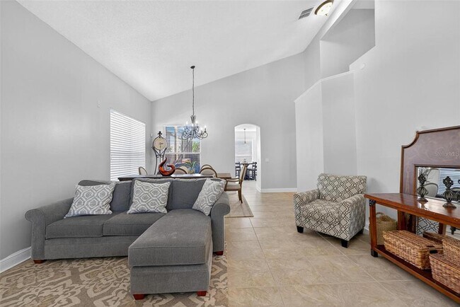 Building Photo - 1400 Holly Glen Run