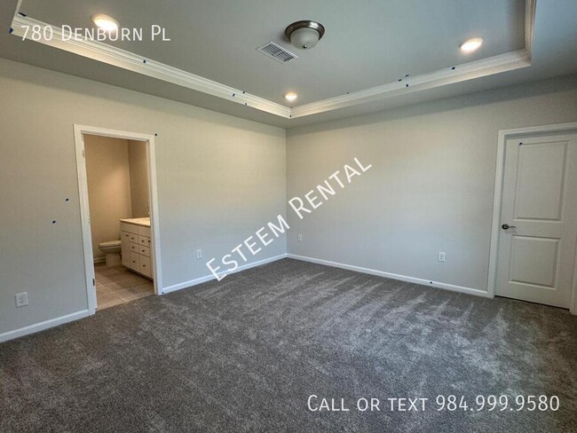 Building Photo - 780 Denburn Pl