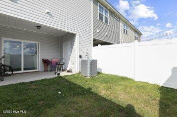 Building Photo - 104 Jaydn Dr E
