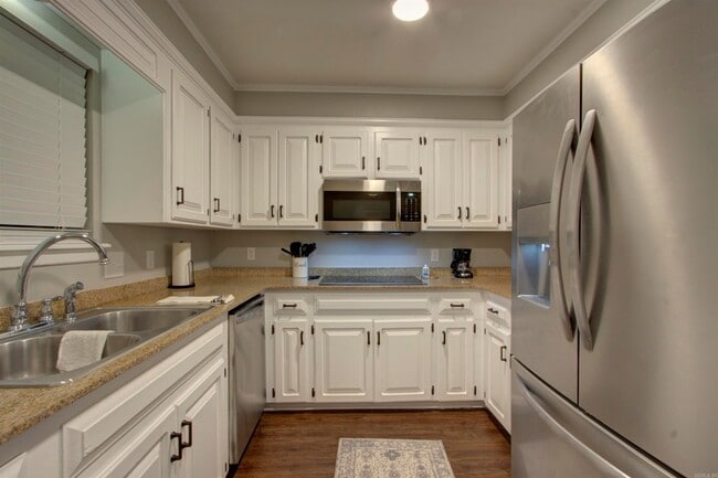 Building Photo - 3514 Skyline Blvd