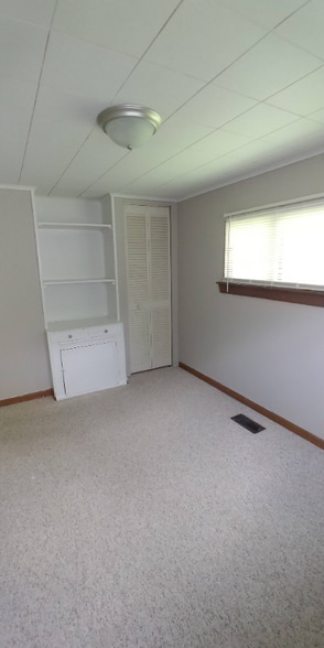 Building Photo - 136 E Wadsworth Cir