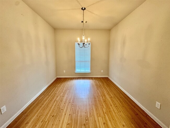 Building Photo - 3302 Allington Ct
