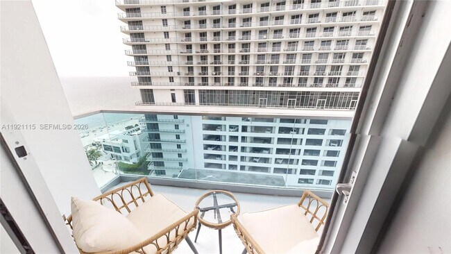 Building Photo - 4001 S Ocean Dr
