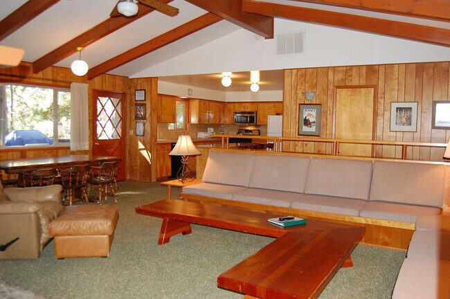 Primary Photo - 2650 English Ln