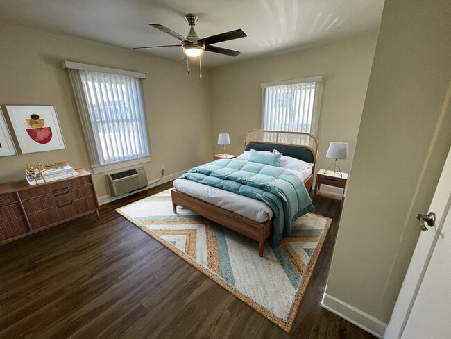 Building Photo - 512-514 N. Pacific Ave.