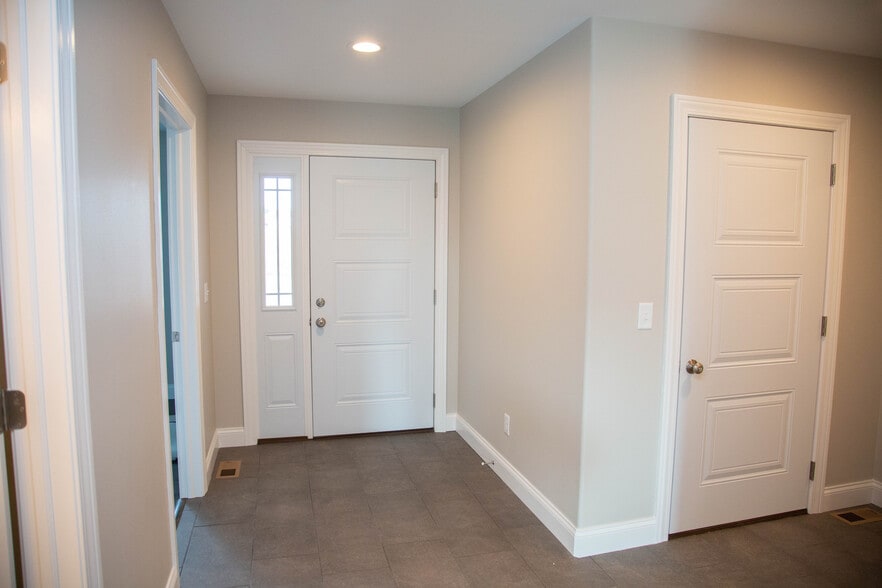 Building Photo - 2169 Black Foot Ln