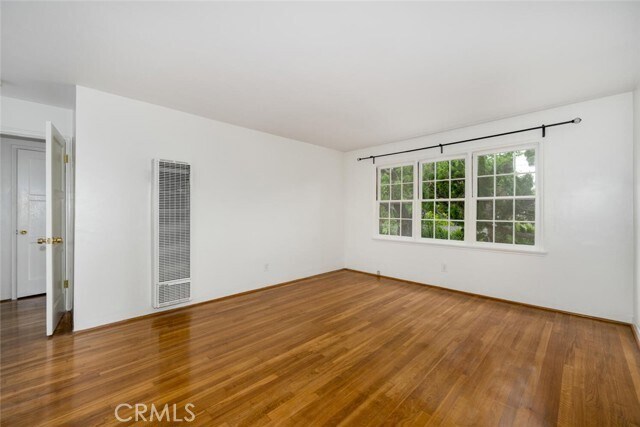 Building Photo - 836 E Carson St