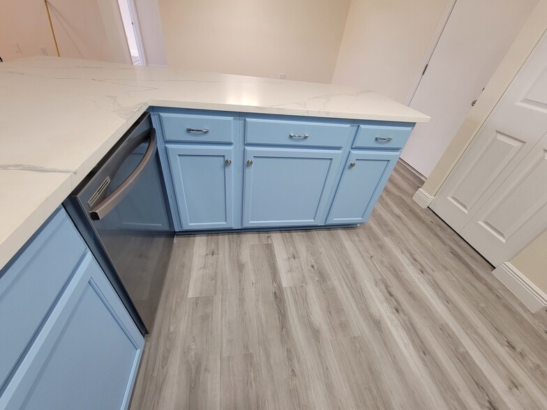 Building Photo - 500 Treasure Island Cswy