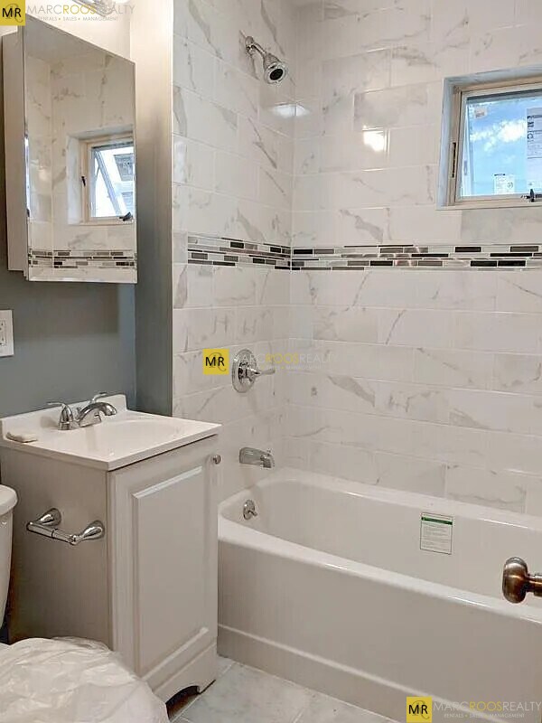 Building Photo - 58 Buzzells Ln