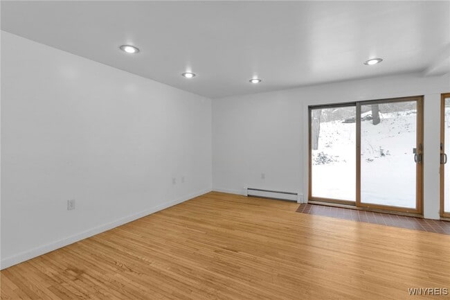 Building Photo - 2955 E Church St