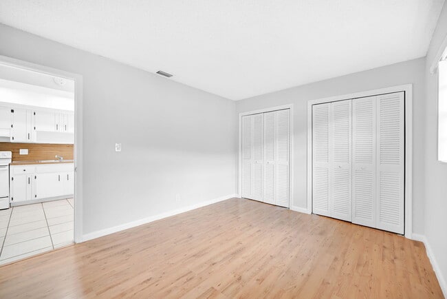 Building Photo - 6542 NW 24th Ct