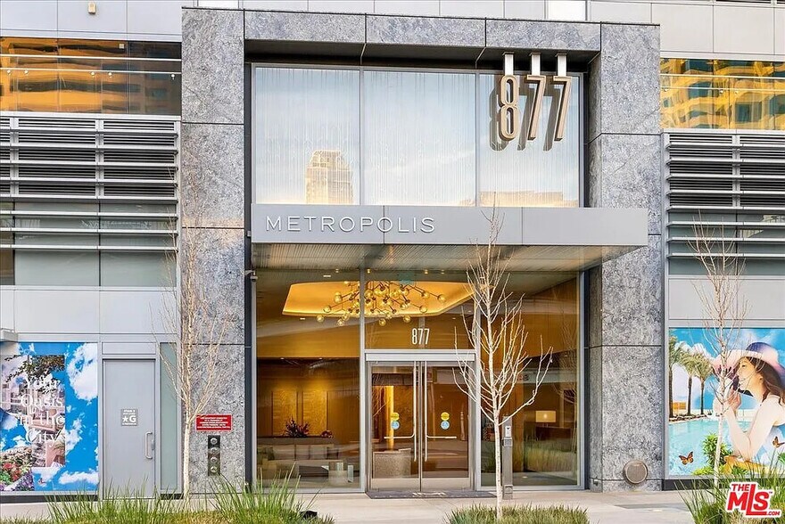 Metropolis lobby entrance with 24 hour security. - 877 Francisco St