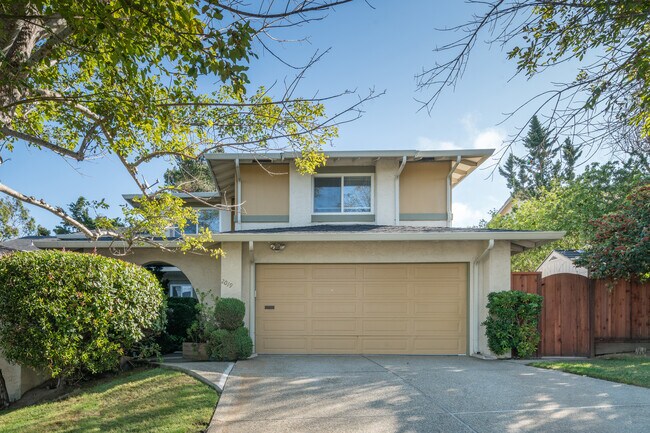 Primary Photo - 2019 Fairmont Dr