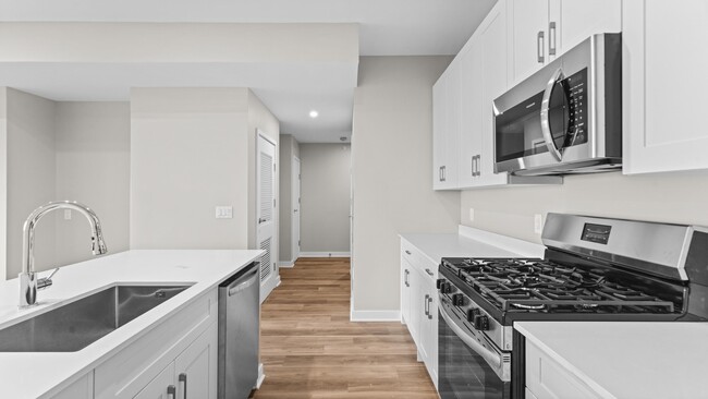 Building Photo - 475 Communipaw Ave