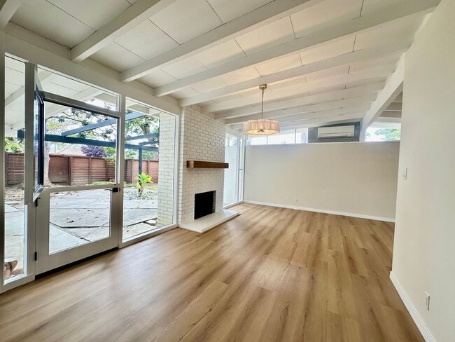 Building Photo - Beautifully Brand New Updated Home- Great Schools- Pet Okay