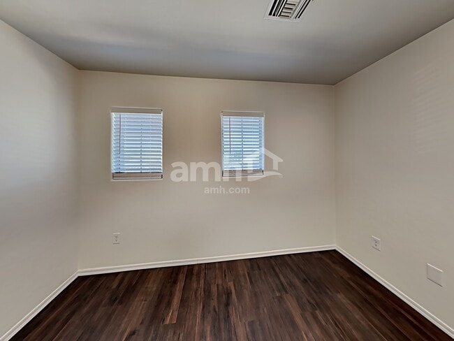 Building Photo - 14376 N Bannerstone Ct