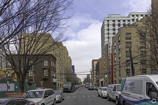 Context - New Roads Plaza