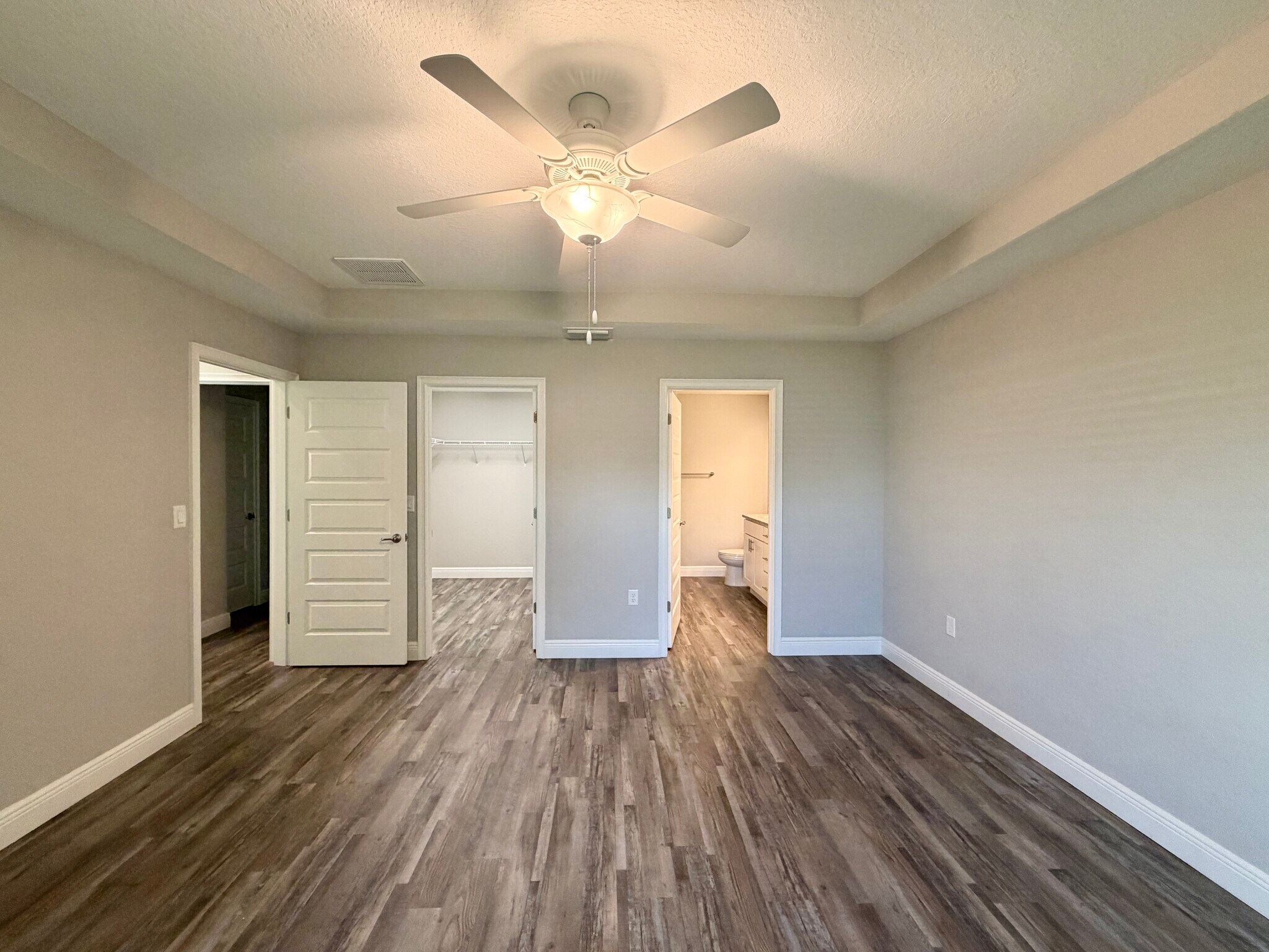 Building Photo - 9 Larch Dr