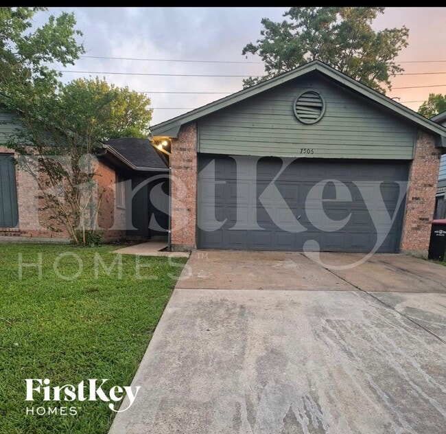 Building Photo - 7506 Tetela Dr