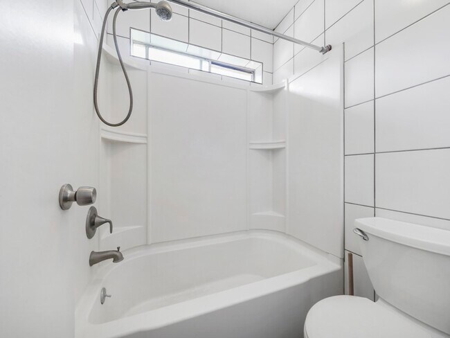 Building Photo - 1223 Bramblebury Dr