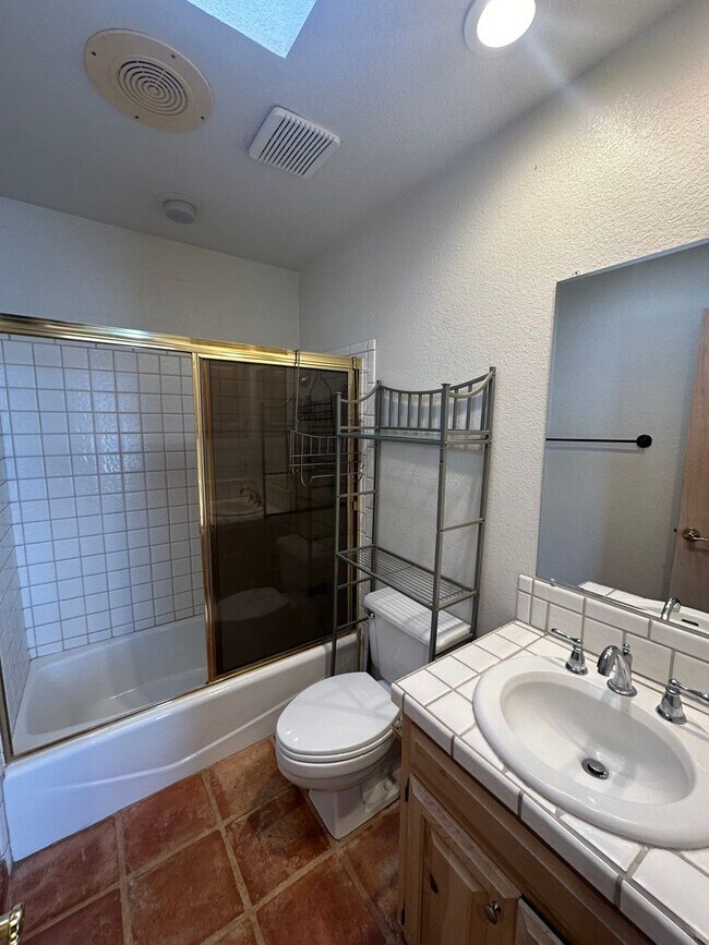 Building Photo - Spacious 3 Bed Home with Pool & Hot Tub!