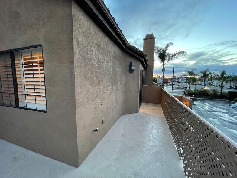 Building Photo - 305 Coral Reef Dr