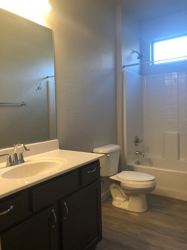Building Photo - Beautiful 3 Bedroom in Bright Star, Chino ...