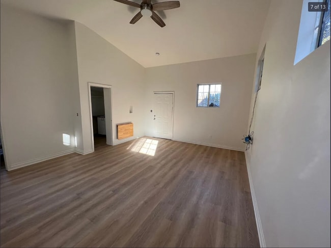 Building Photo - 1725 Kent St