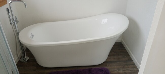 Building Photo - 2400 Richards Ct