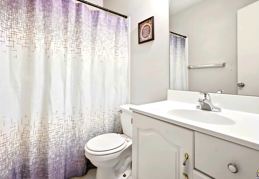 Building Photo - 3037 SW Lydia Ave