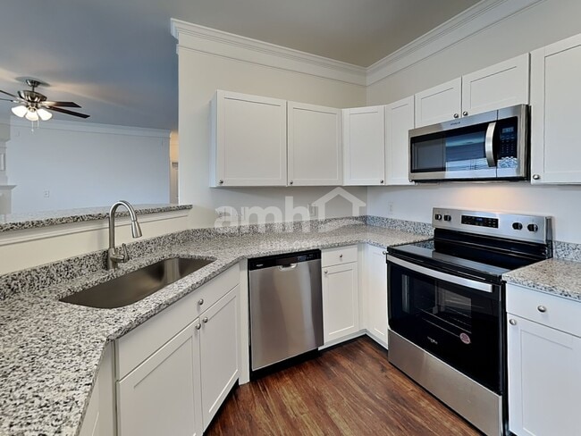 Building Photo - 4732 Sunburst Ln