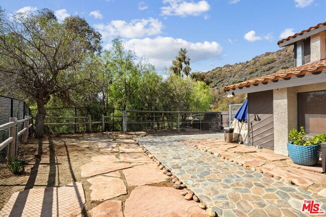 Building Photo - 25615 Mulholland Hwy