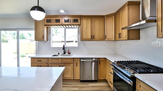 Building Photo - 247 S Date St E