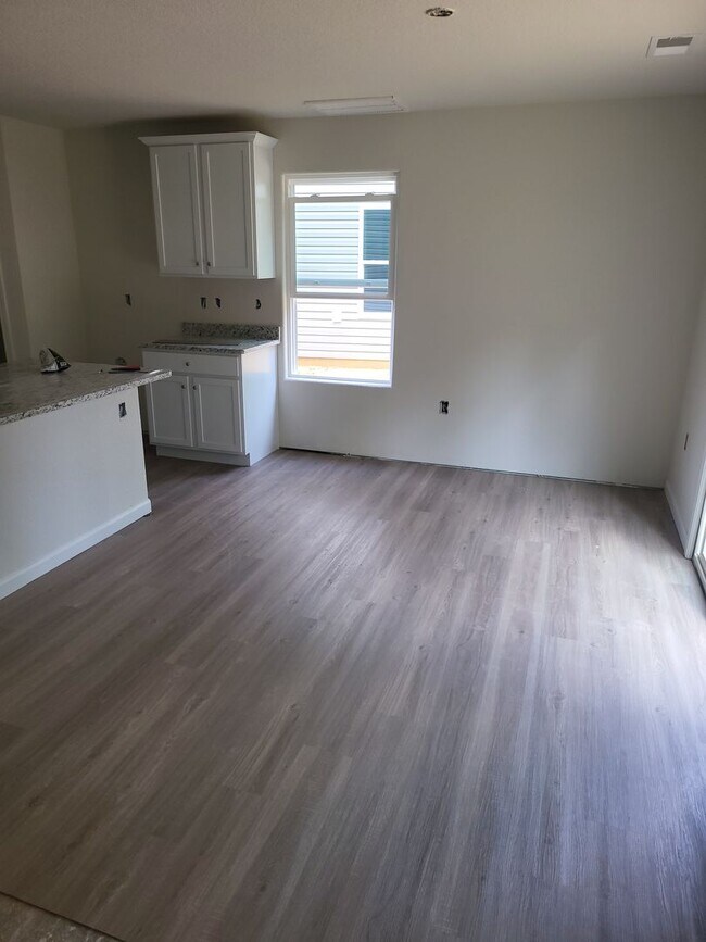 Building Photo - Beautiful Home in Great Location!