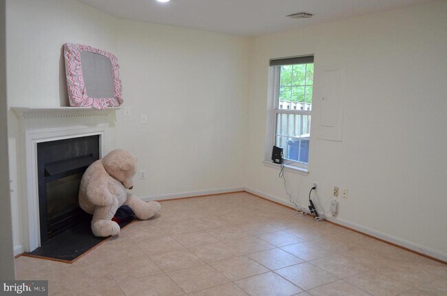 Building Photo - 43090 Sherbrooke Terrace