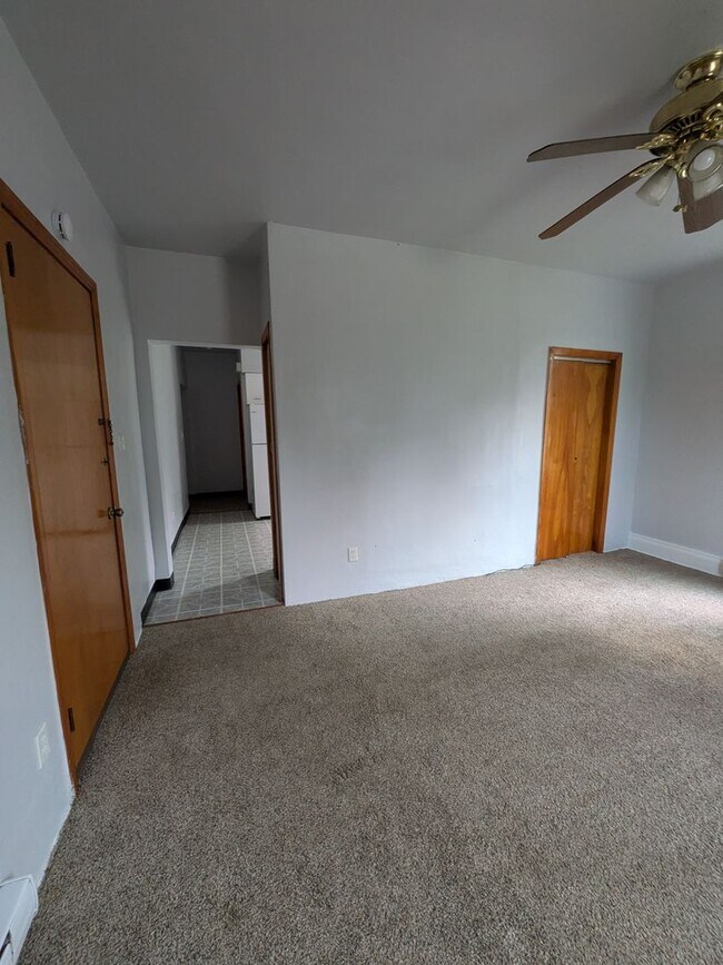 Building Photo - 725 Chartiers St