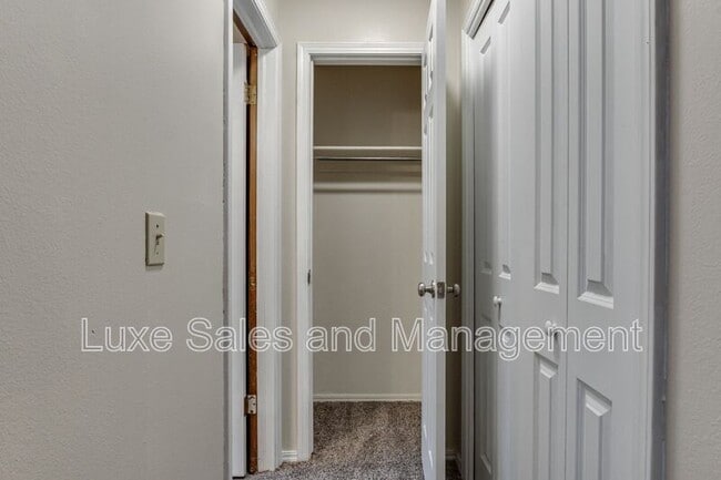 Building Photo - 117 Sahoma Terrace