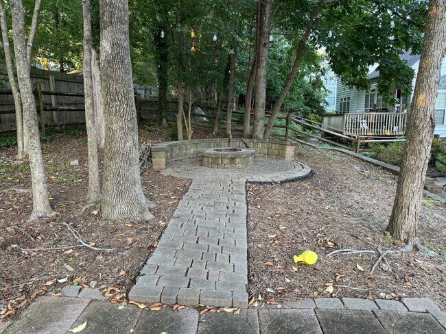 Building Photo - 2414 Oberwood Dr