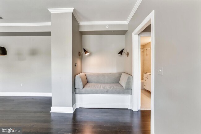 Building Photo - 4915 Hampden Ln