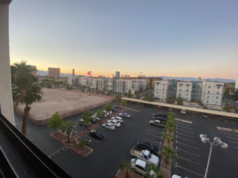 Building Photo - 3930 University Center Dr