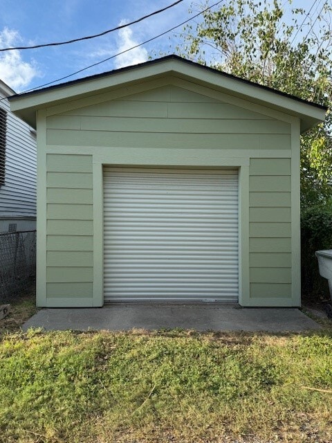 Building Photo - 723 Winnie St