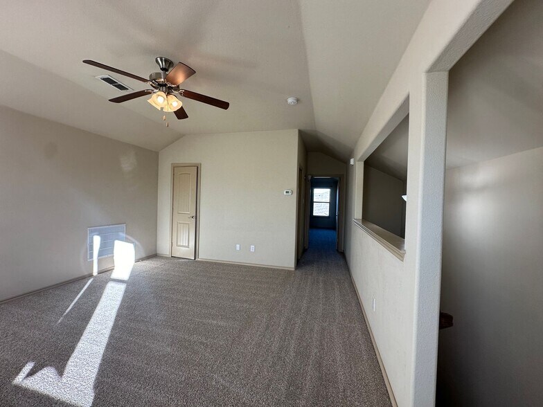 Building Photo - 3108 Tamarack Ln