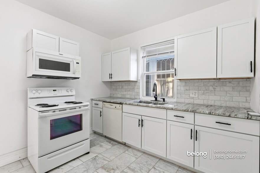 Building Photo - 904 Studer Ave