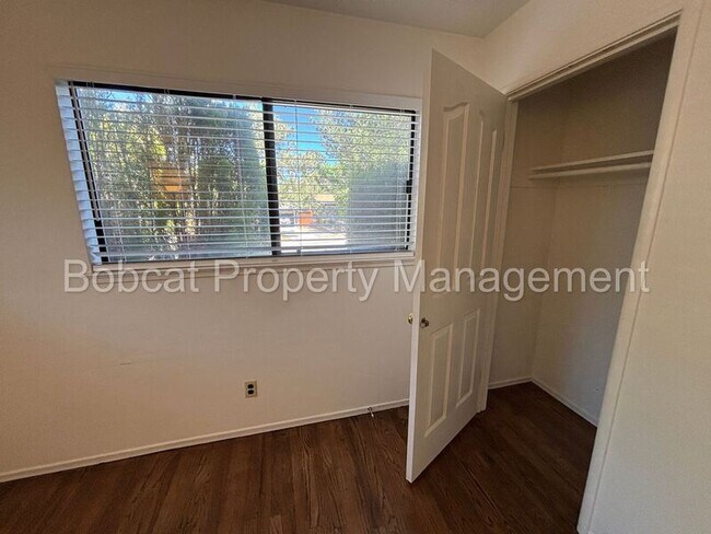 Building Photo - 750 Crain St
