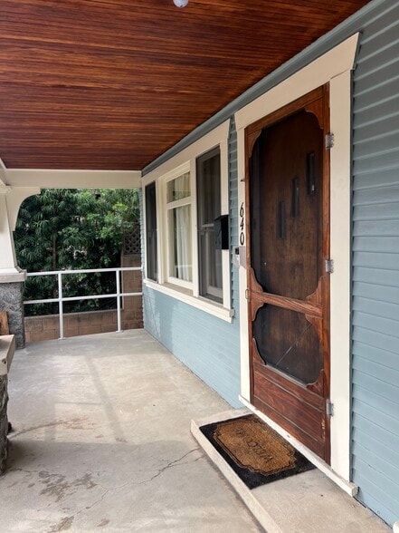 Building Photo - 640 W 16th St