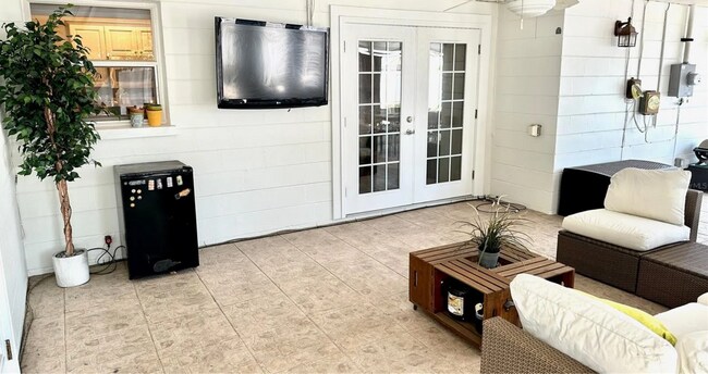 Building Photo - Updated 3/2 Home in Brentwood Heights