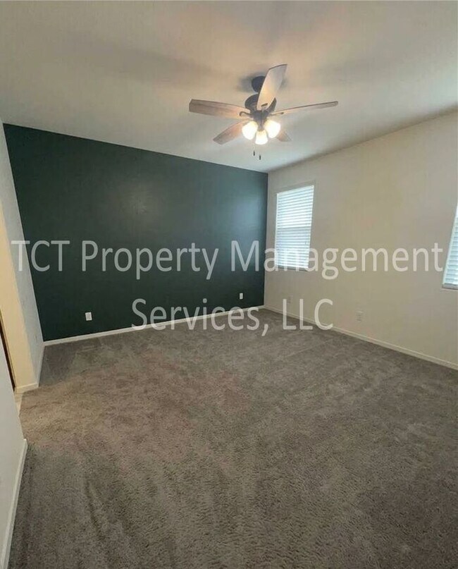 Building Photo - Move In Ready Home in The Parks