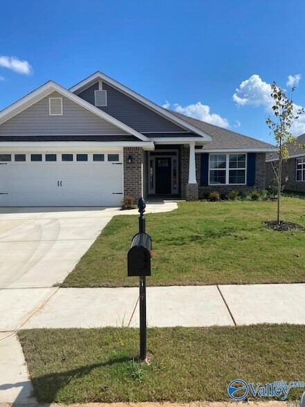 Building Photo - 121 Sorrelweed Dr